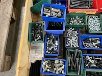Partij bouten - afbeelding 5 van  6