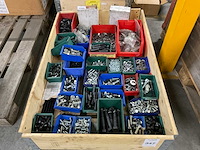 Partij bouten - afbeelding 1 van  6