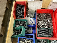 Partij bouten - afbeelding 4 van  6