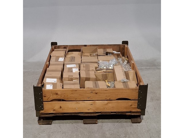 Partij bouten - afbeelding 1 van  5