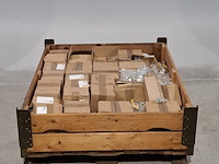 Partij bouten - afbeelding 1 van  5