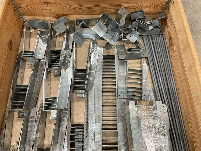 Partij bouw- en bevestigingsmateriaal - afbeelding 3 van  4