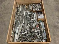 Partij bouw- en bevestigingsmateriaal - afbeelding 1 van  3