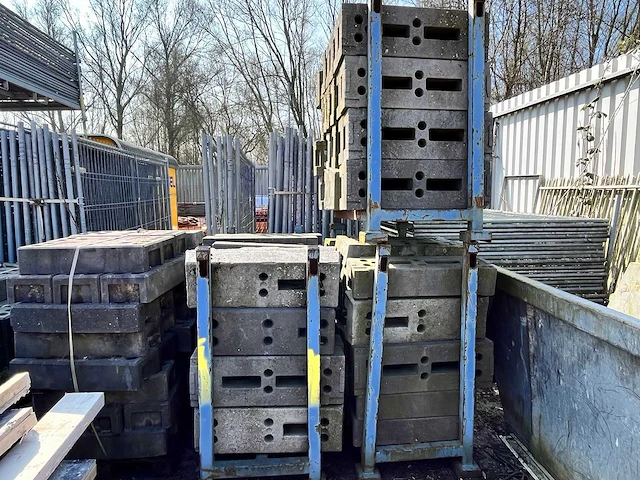 Partij bouwhekvoeten - afbeelding 4 van  4