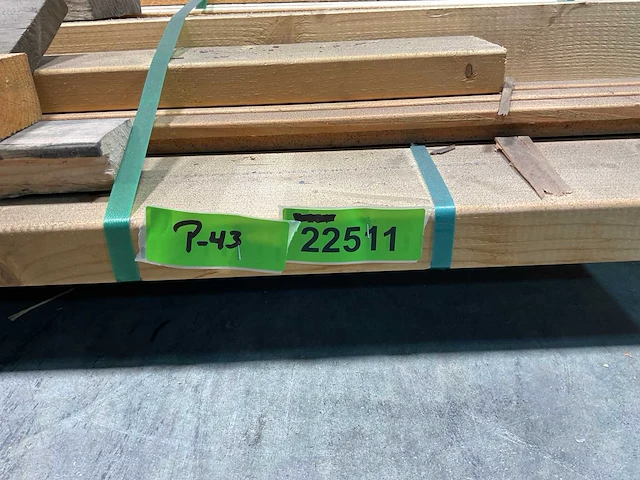 Partij bouwhout - afbeelding 2 van  7