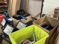 Partij bouwmarkt artikelen en verlichting w.o. philips, saval - afbeelding 9 van  9