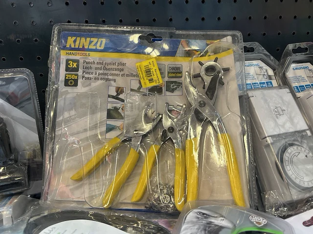 Partij bouwmarkt artikelen w.o. kinzo, grundig - afbeelding 4 van  7