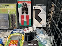 Partij bouwmarkt artikelen w.o. krimptangen w.o. kinzo, konig, bosch, varta - afbeelding 2 van  5