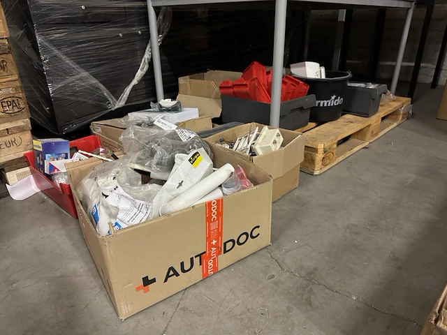 Partij bouwmarkt artikelen - afbeelding 1 van  9