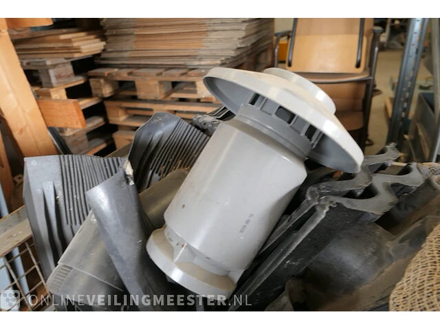 Partij bouwmateriaal o.a. ubbink - afbeelding 4 van  9