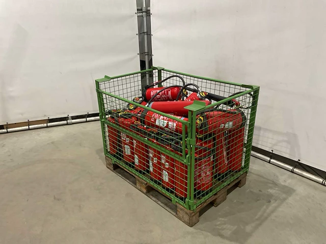 Partij brandblussers - afbeelding 1 van  5
