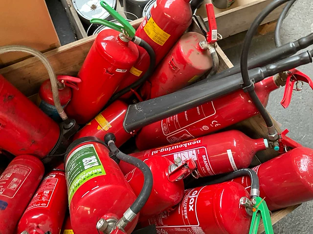 Partij brandblussers - afbeelding 4 van  8