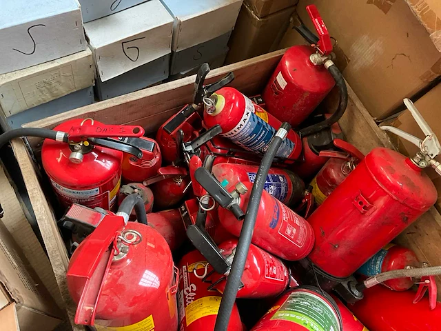 Partij brandblussers - afbeelding 6 van  8