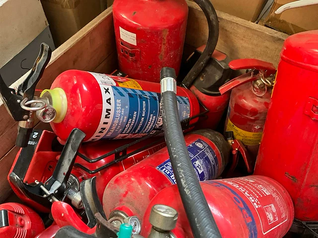 Partij brandblussers - afbeelding 7 van  8
