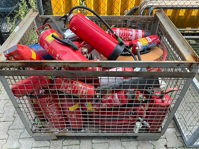 Partij brandblussers - afbeelding 4 van  4