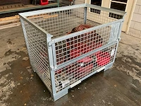 Partij brandweerslangen - afbeelding 2 van  5