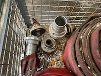 Partij brandweerslangen - afbeelding 4 van  5