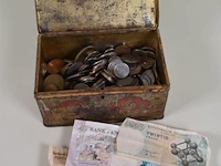 Partij briefgeld en munten - afbeelding 1 van  7