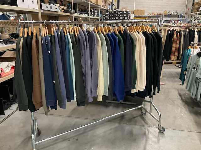 Partij brixton/huf/carhartt/vans sweaters (40x) - afbeelding 1 van  9