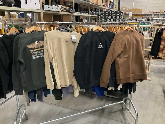 Partij brixton/huf/carhartt/vans sweaters (40x) - afbeelding 2 van  9