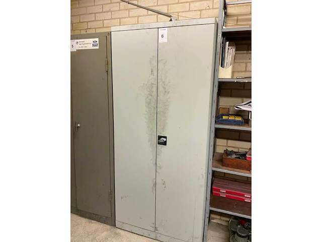 Partij buigmallen in kast - afbeelding 7 van  7