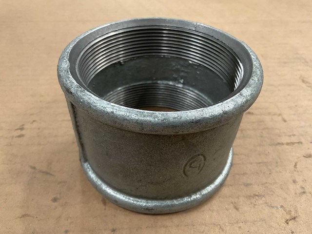 Partij buisfittingen - afbeelding 1 van  4