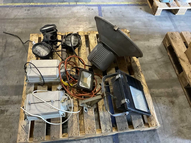 Partij buiten verlichting - afbeelding 4 van  6