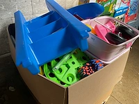 Partij buitenspeelgoed - afbeelding 13 van  21