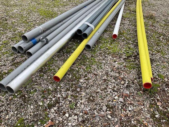 Partij buizen - afbeelding 2 van  4