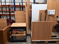 Partij bureau's in onderdelen - afbeelding 3 van  8