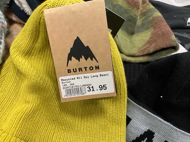 Partij burton/barts/carhartt/volcom mutsen (110x) - afbeelding 2 van  10