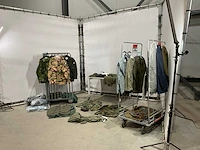 Partij camouflage kleding - afbeelding 1 van  12