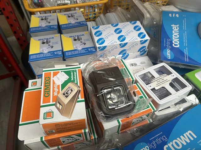 Partij camper/caravan verlichting 12v - afbeelding 6 van  12