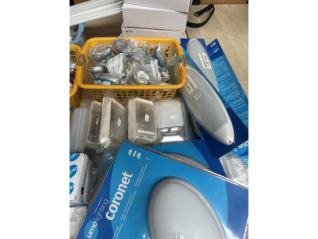 Partij camper/caravan verlichting 12v - afbeelding 8 van  12