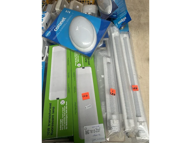 Partij camper/caravan verlichting 12v - afbeelding 9 van  12