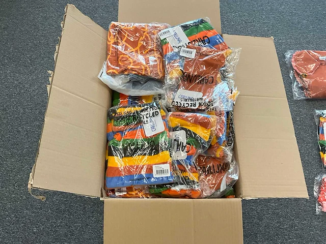 Partij carlijnq kinderkleding (circa 90 stuks) - afbeelding 8 van  8