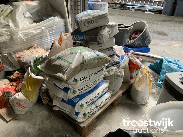 Partij cement - afbeelding 2 van  6
