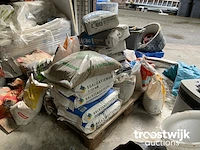 Partij cement - afbeelding 2 van  6