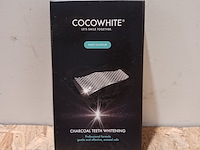Partij charcoal teeth whitening strips, cocowhite, mint flavour - afbeelding 1 van  7