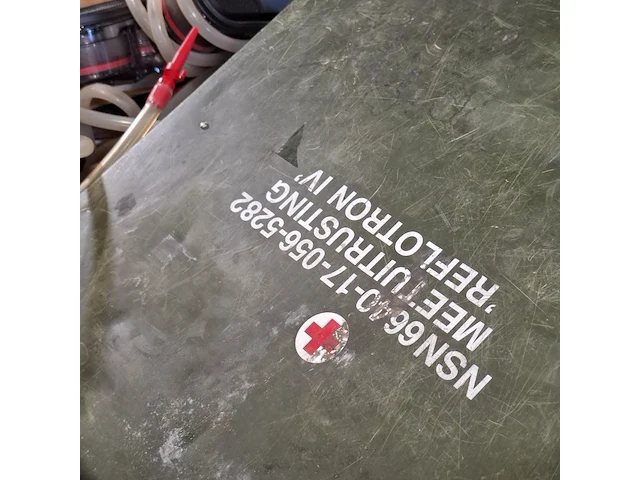 Partij chirurgische afzuigpompen en diverse apparatuur, o.a ambu+ - afbeelding 3 van  11