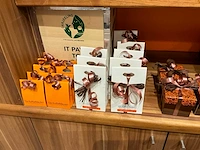 Partij chocolade en bonbons - afbeelding 8 van  37