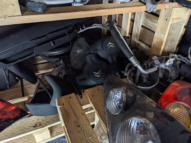 Partij citroen c2 en peugeot 107 onderdelen - afbeelding 2 van  19