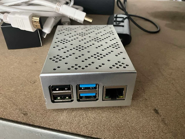 Partij computer onderdelen - afbeelding 2 van  7