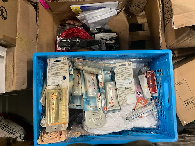 Partij consumenten goederen - afbeelding 8 van  17