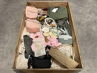 Partij consumentengoederen - afbeelding 1 van  11