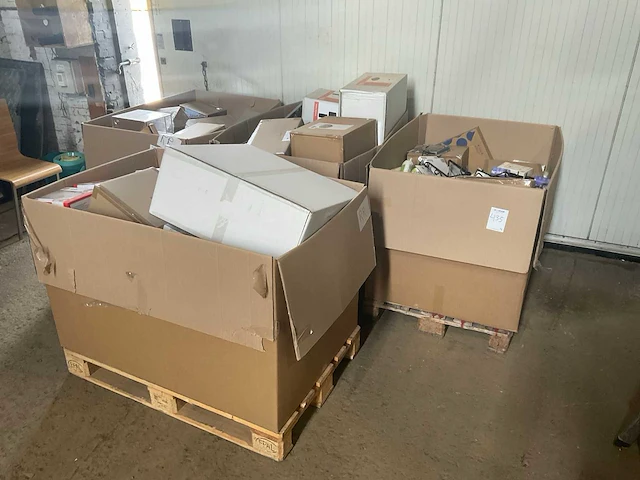 Partij consumentengoederen - afbeelding 1 van  27
