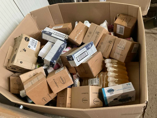 Partij consumentengoederen - afbeelding 8 van  12