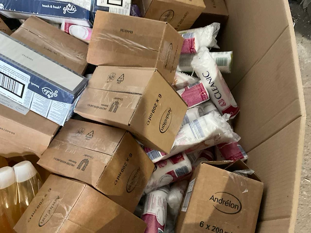 Partij consumentengoederen - afbeelding 12 van  12