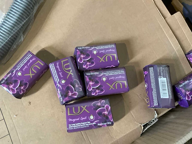 Partij consumentengoederen - afbeelding 9 van  10