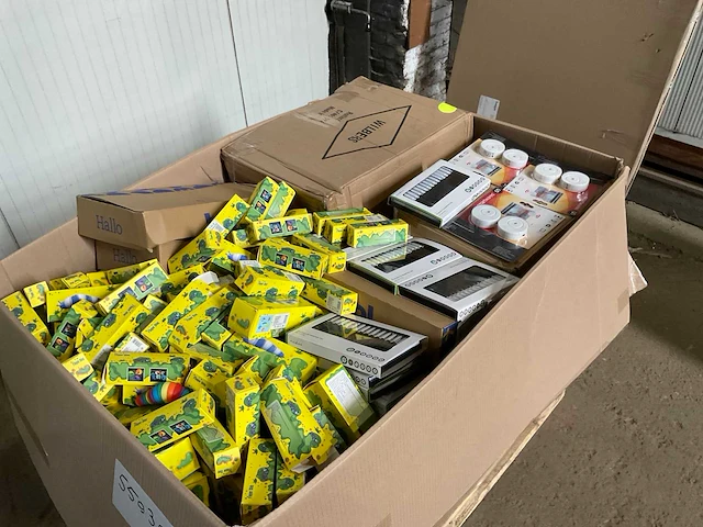 Partij consumentengoederen - afbeelding 7 van  12